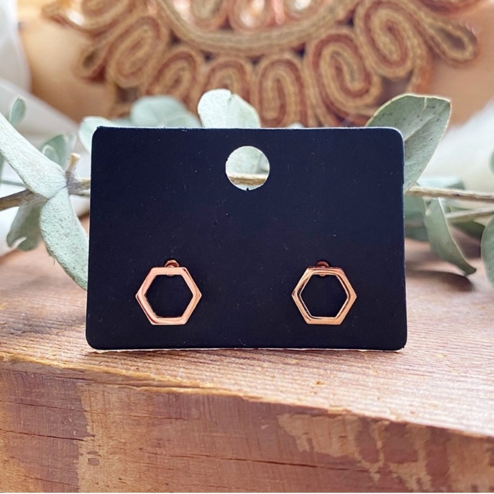 NEW Dainty Hexagon stud Earrings in Rose Gold color - Boutique - Picture 5 of 7